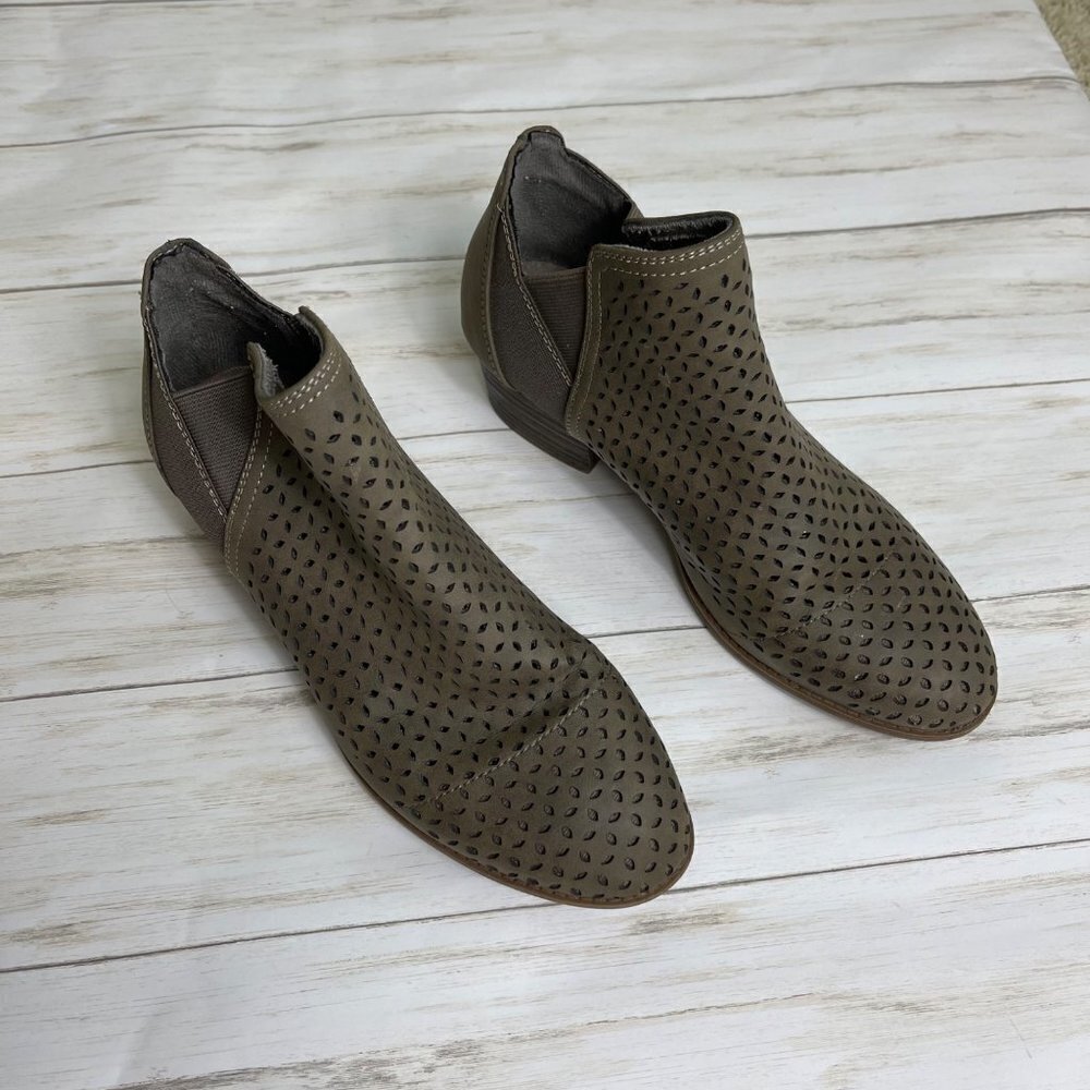 SEYCHELLES Perforated Brown Ankle Boots Size 7 - Picture 6 of 11
